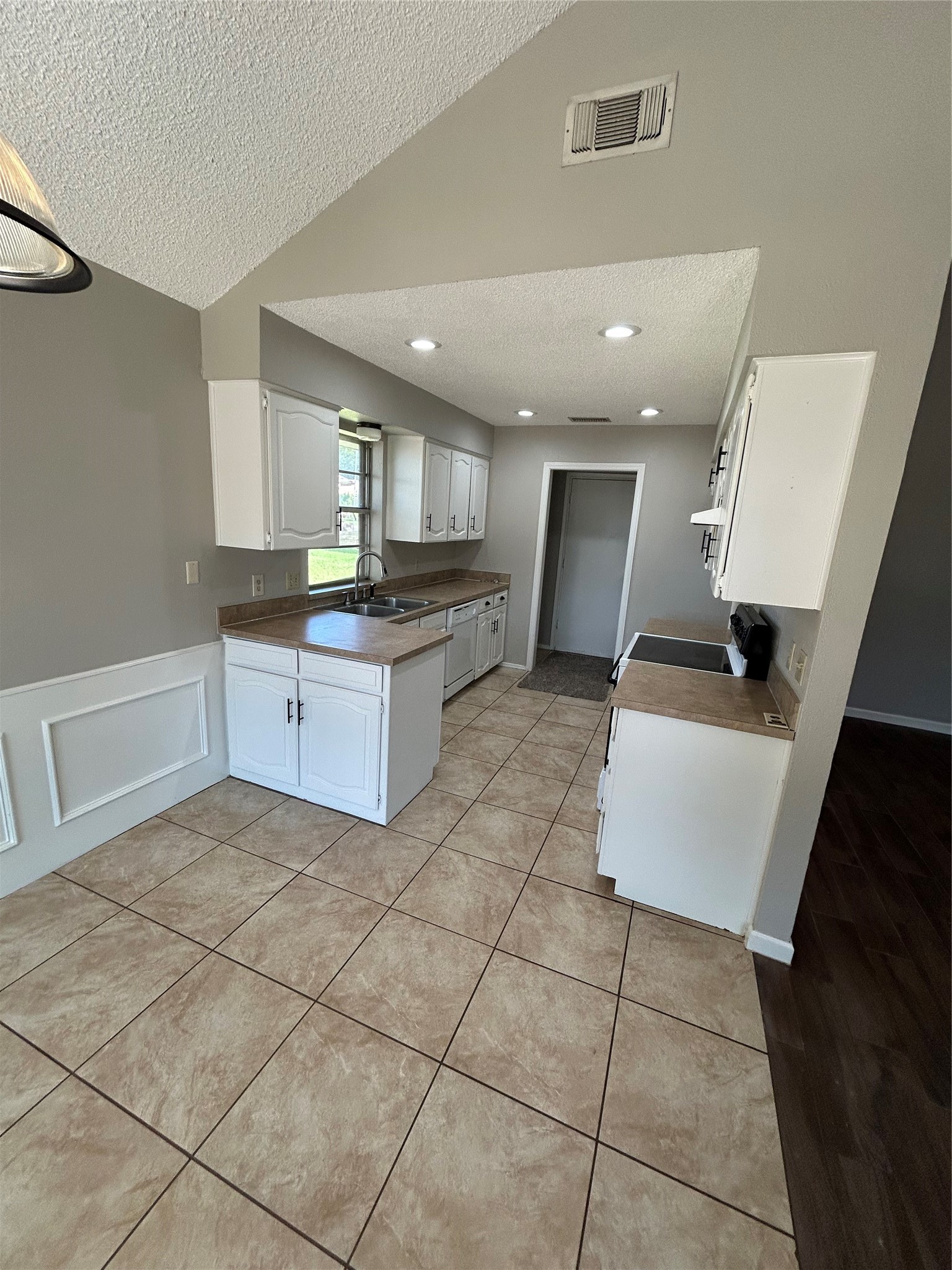 1007 Almond Court Mansfield TX 76063