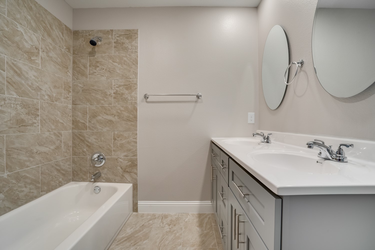 3402 Lawnview Avenue Dallas TX 75227