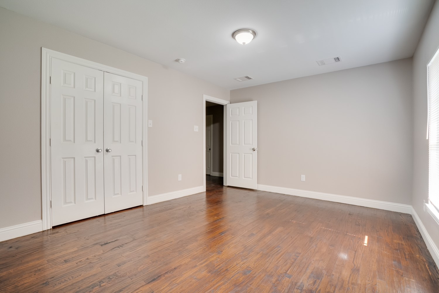 3402 Lawnview Avenue Dallas TX 75227