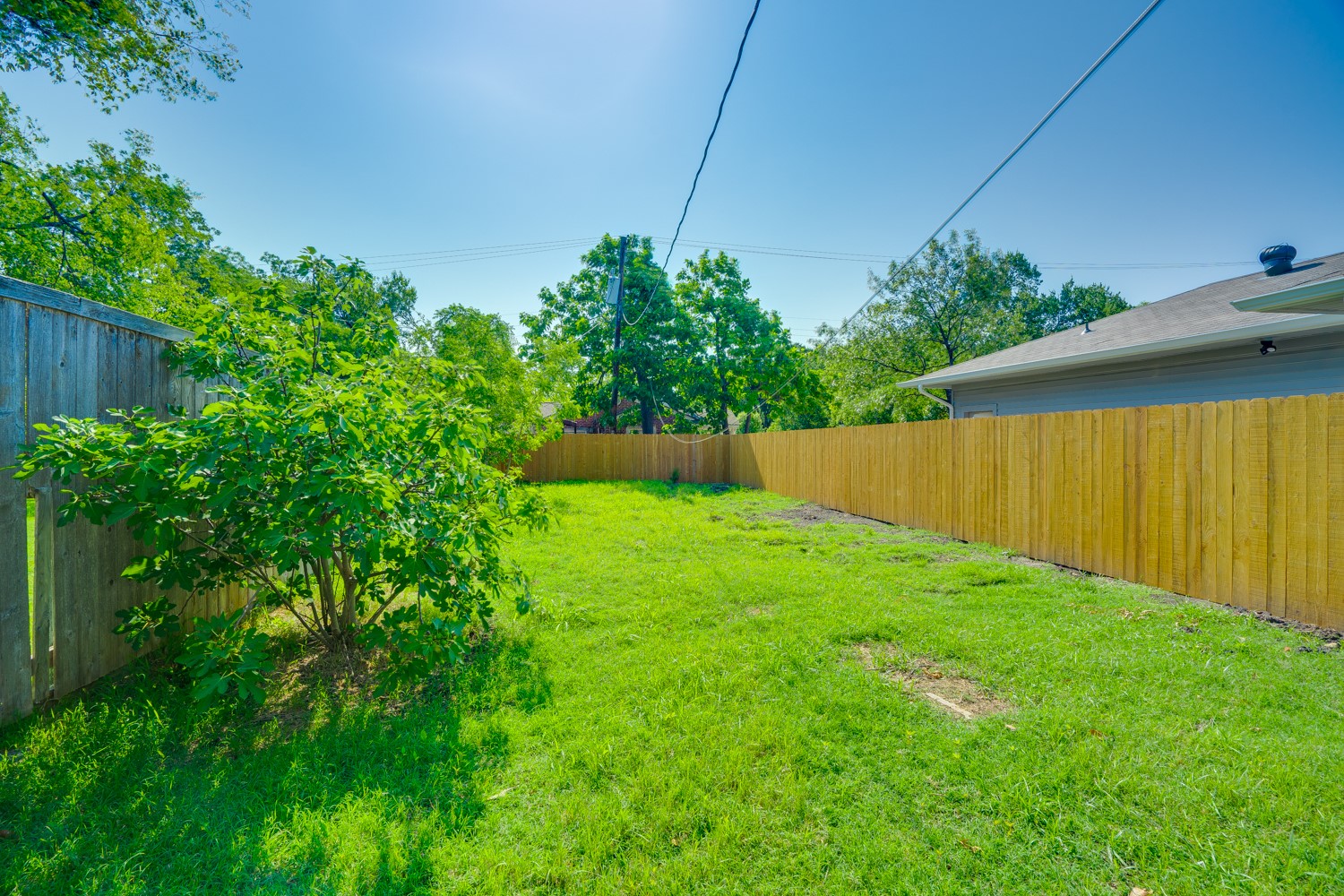 3402 Lawnview Avenue Dallas TX 75227