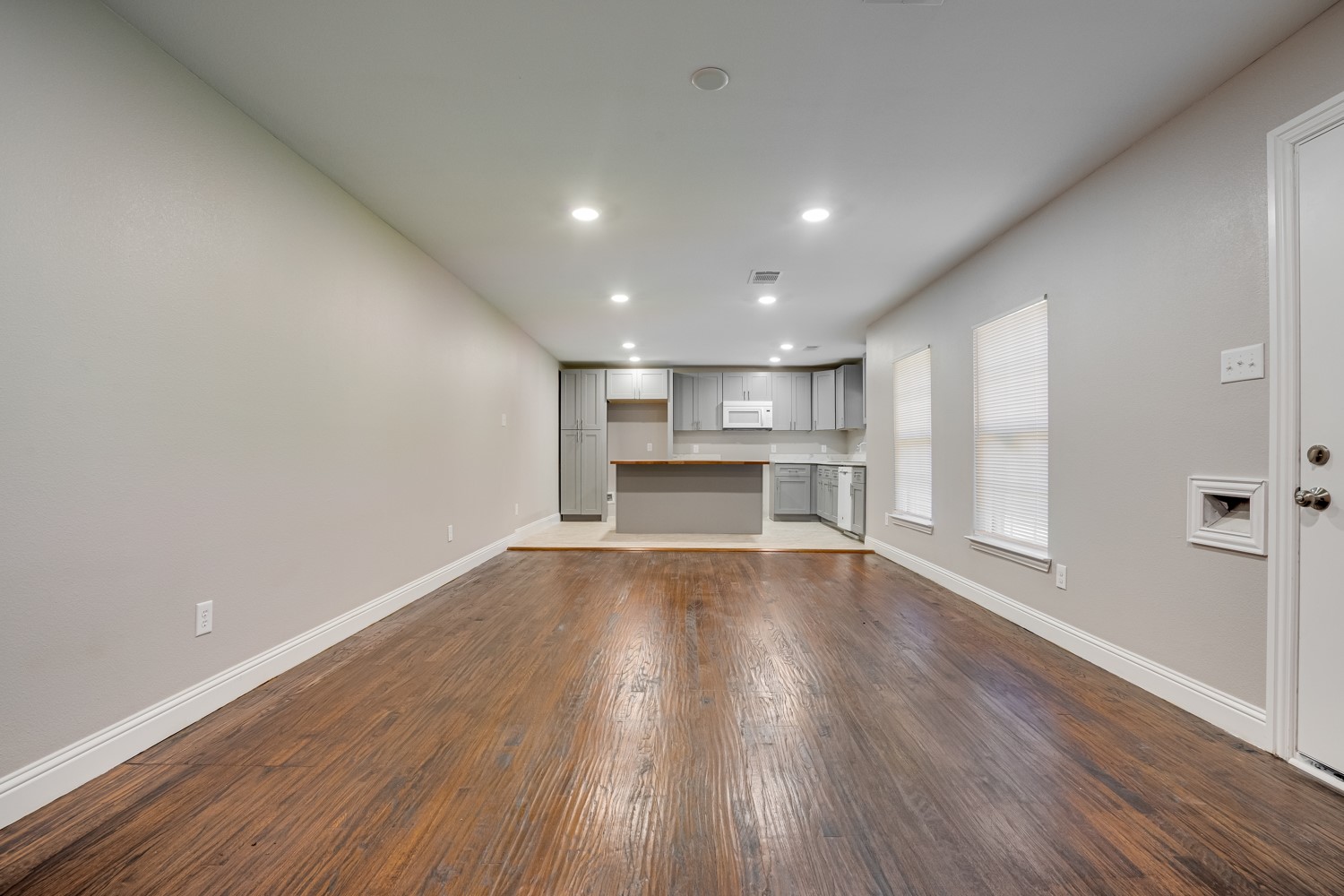 3402 Lawnview Avenue Dallas TX 75227