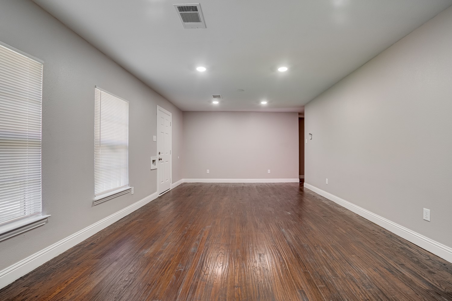 3402 Lawnview Avenue Dallas TX 75227