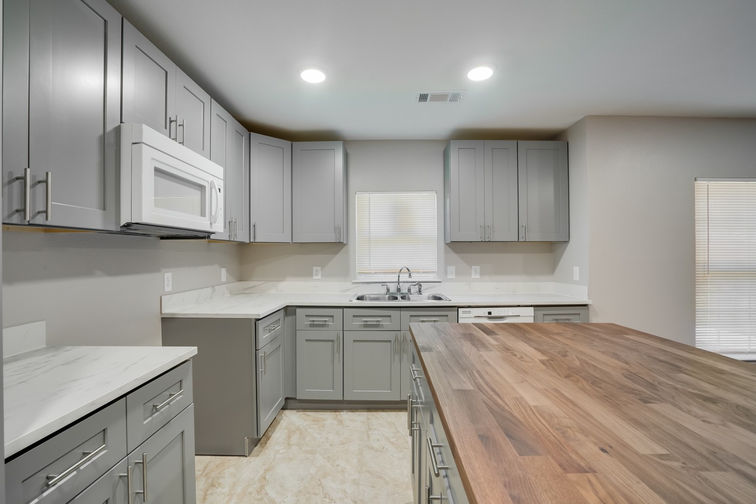 3402 Lawnview Avenue Dallas TX 75227