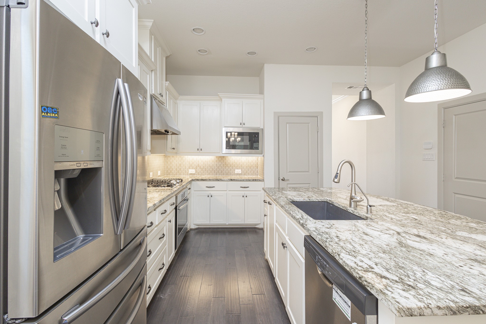 6337 Saddlebrook Irving TX 75039