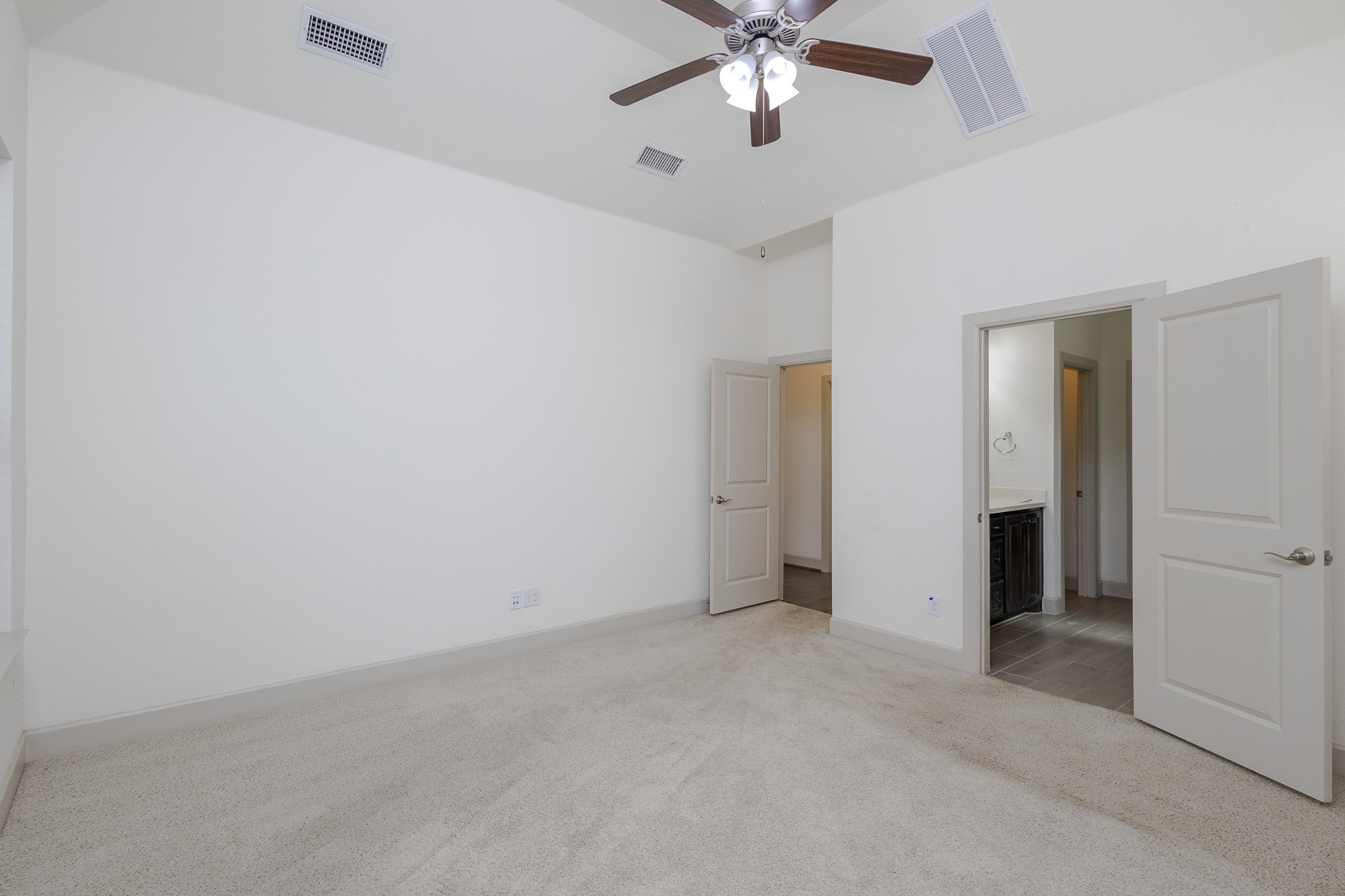 6337 Saddlebrook Irving TX 75039