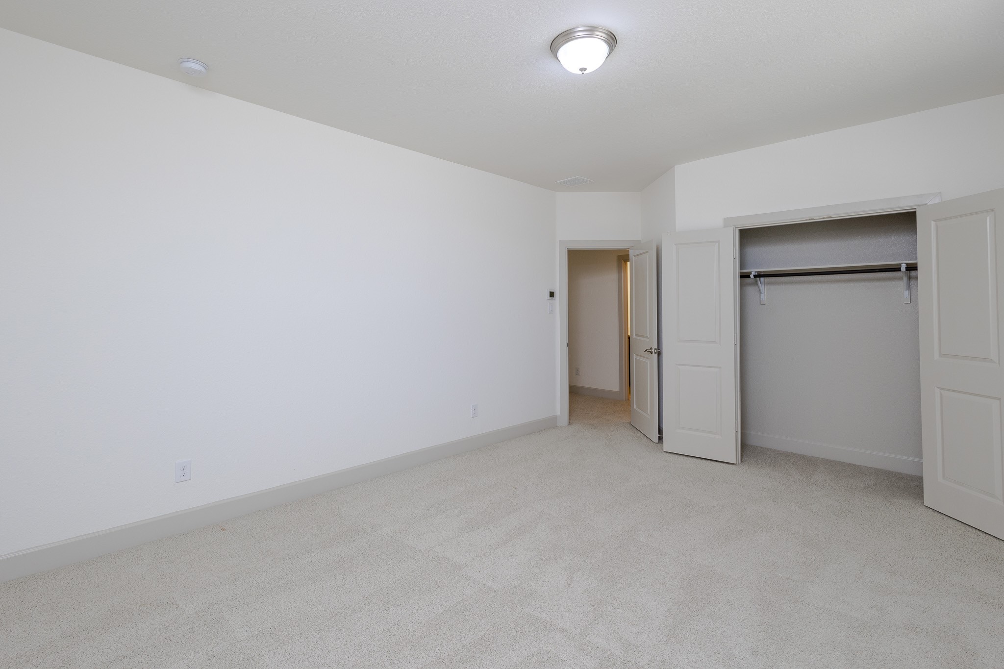 6337 Saddlebrook Irving TX 75039