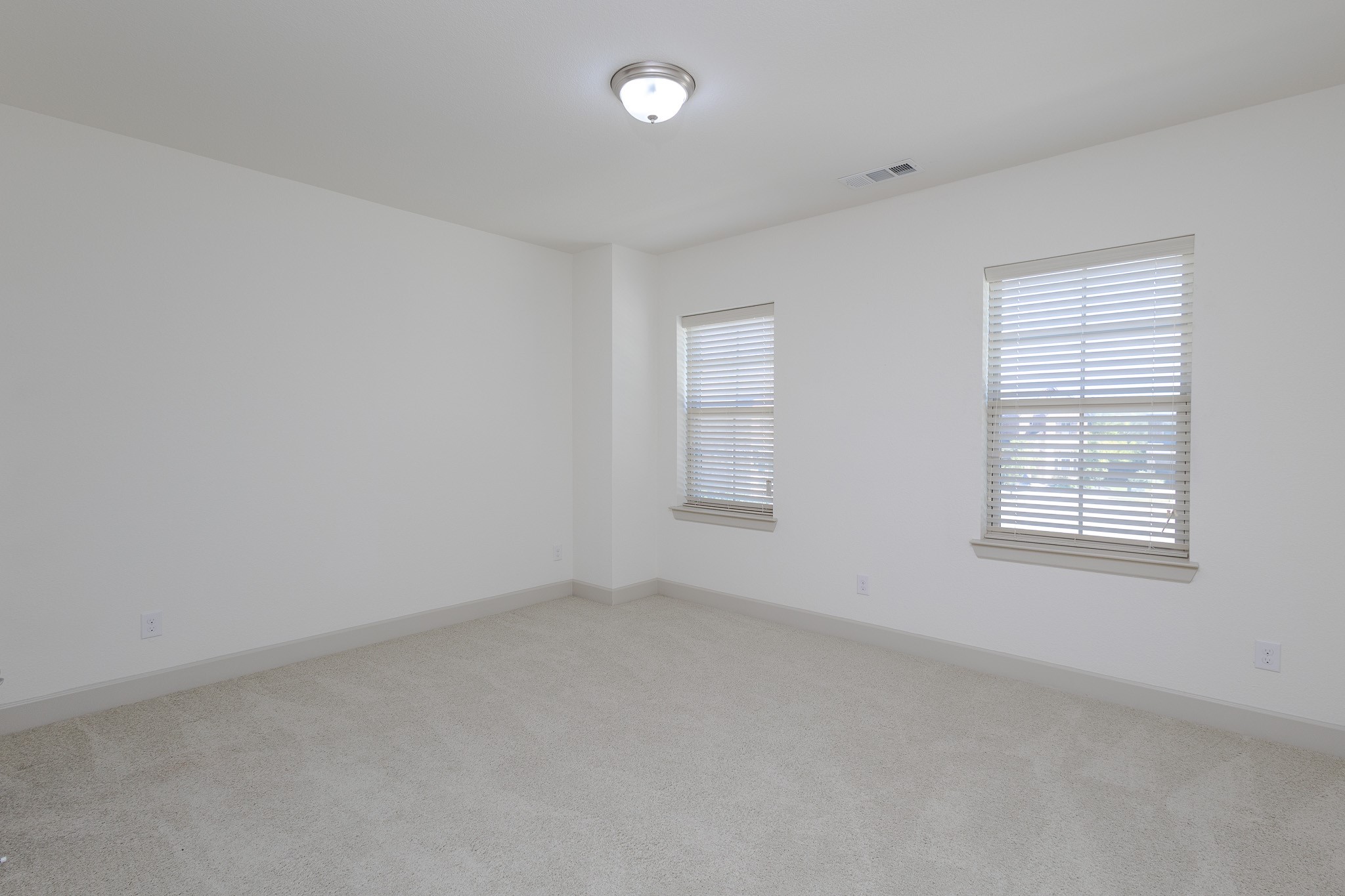 6337 Saddlebrook Irving TX 75039