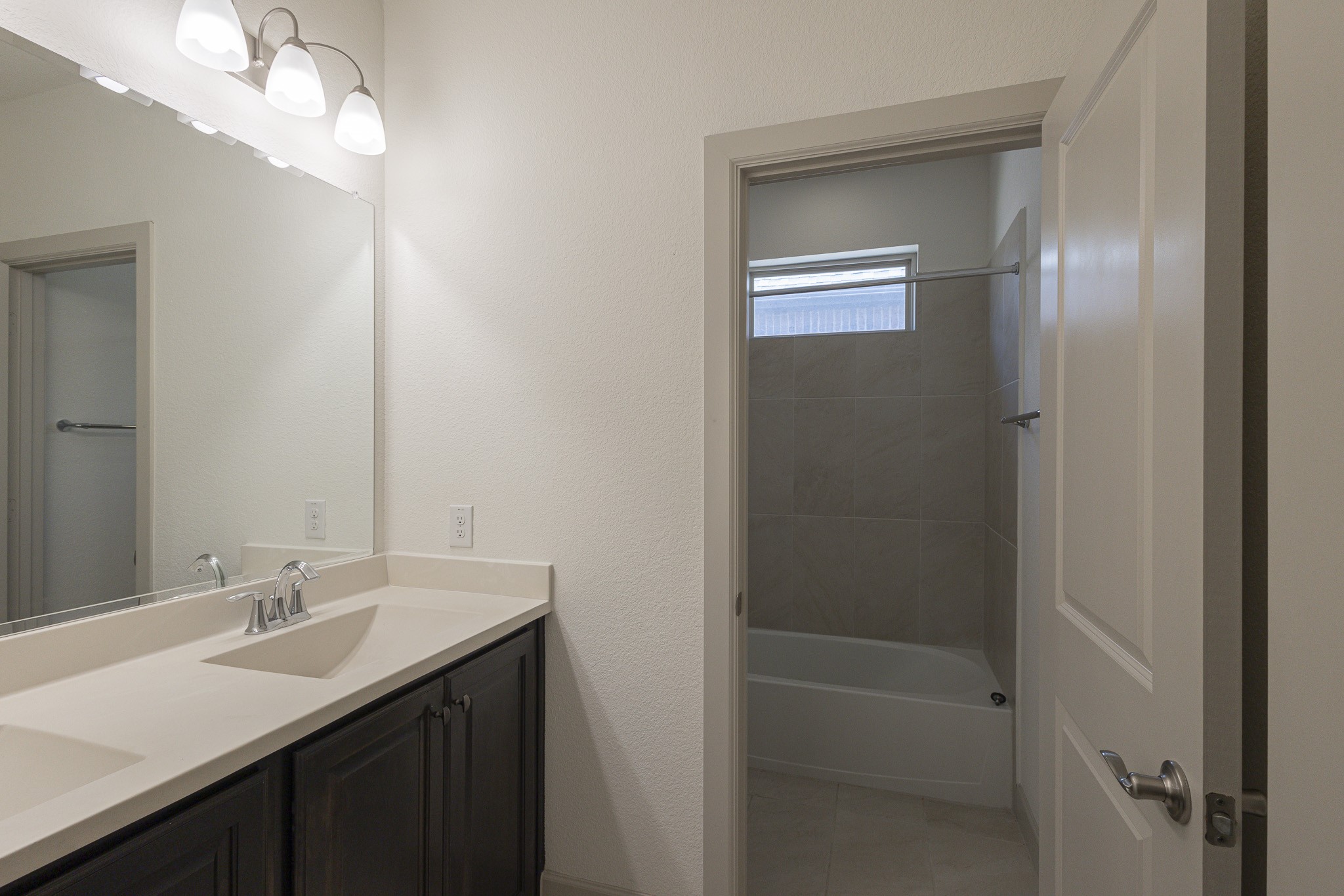 6337 Saddlebrook Irving TX 75039