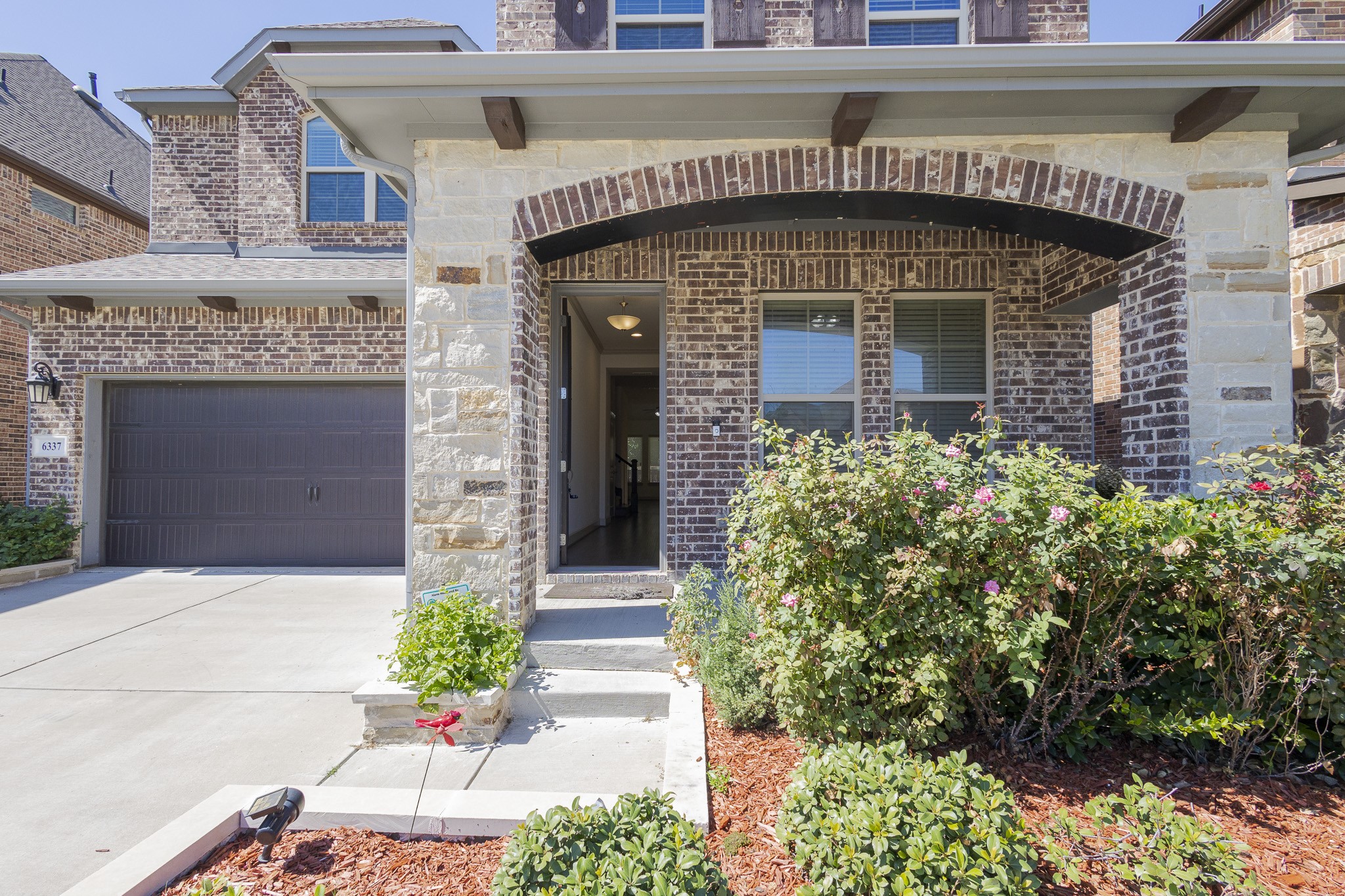 6337 Saddlebrook Irving TX 75039