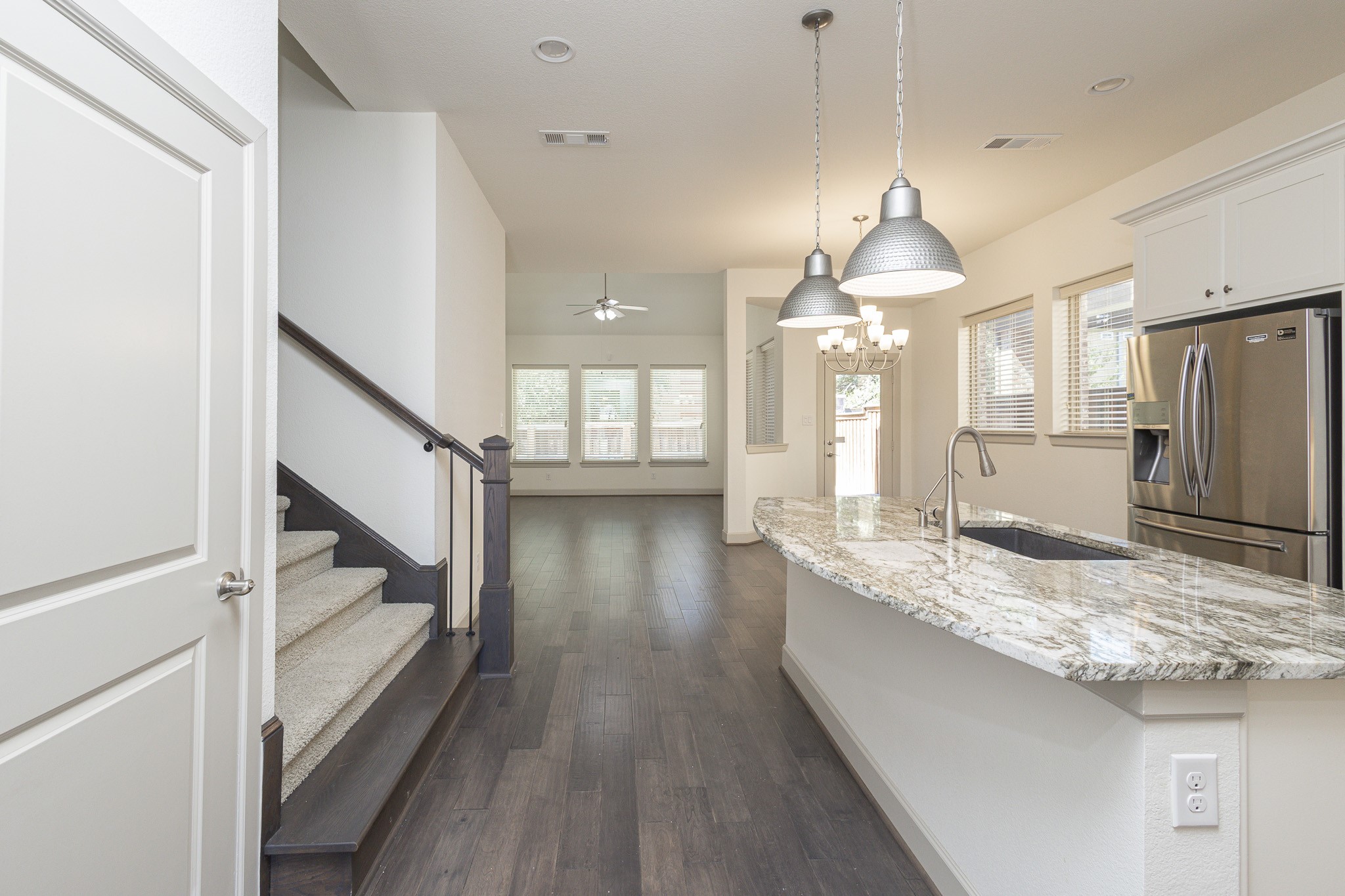 6337 Saddlebrook Irving TX 75039