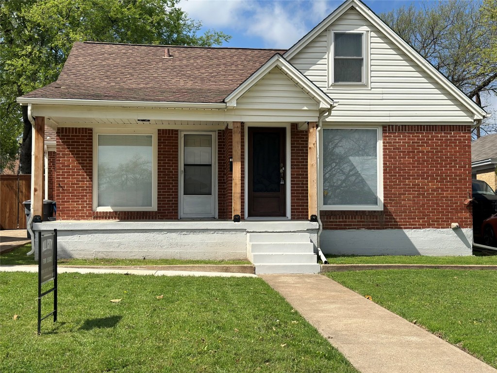 809 Cliffdale Avenue Dallas TX 75211