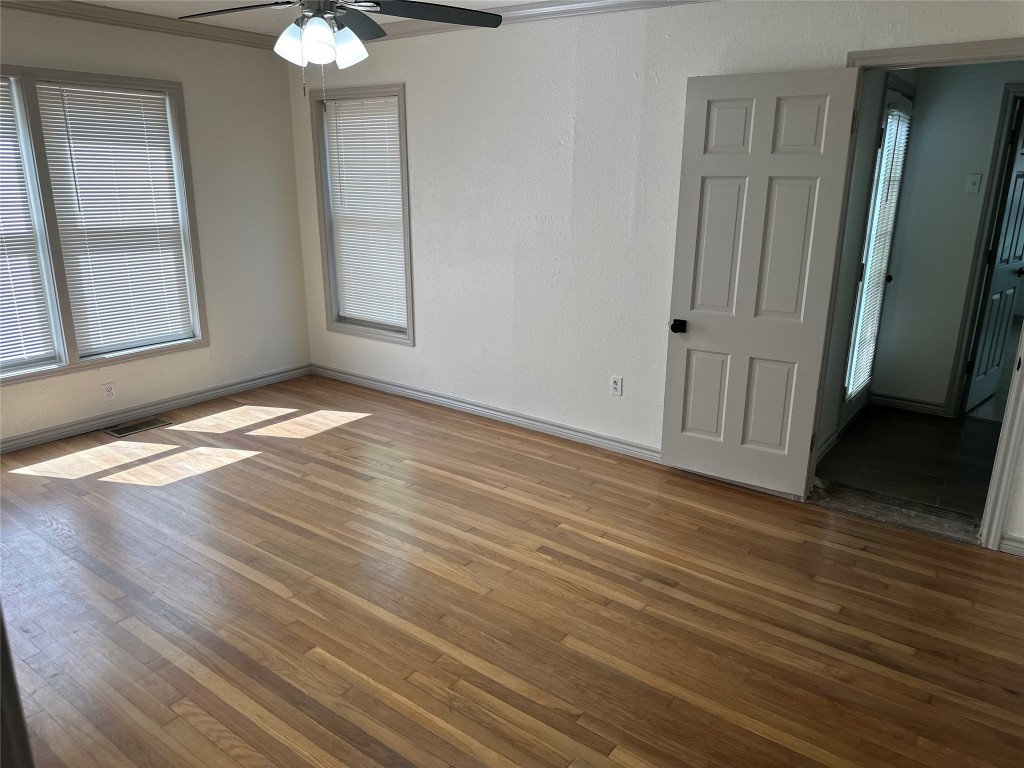 809 Cliffdale Avenue Dallas TX 75211