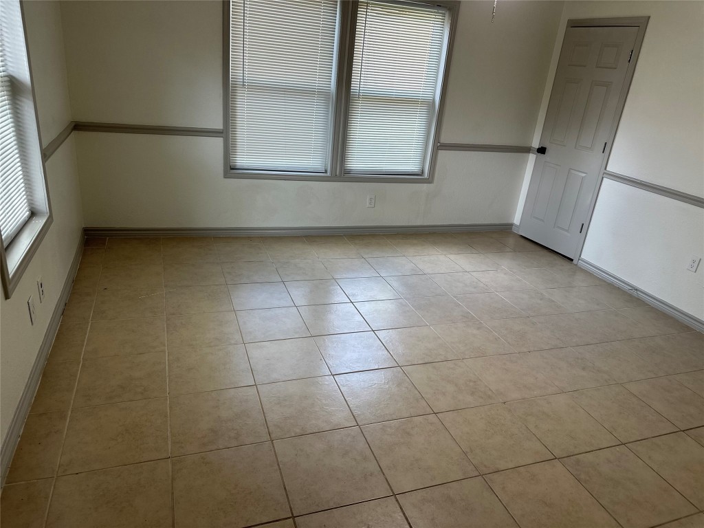 809 Cliffdale Avenue Dallas TX 75211