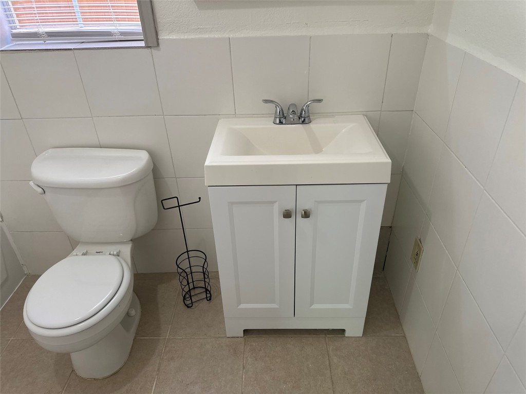 809 Cliffdale Avenue Dallas TX 75211