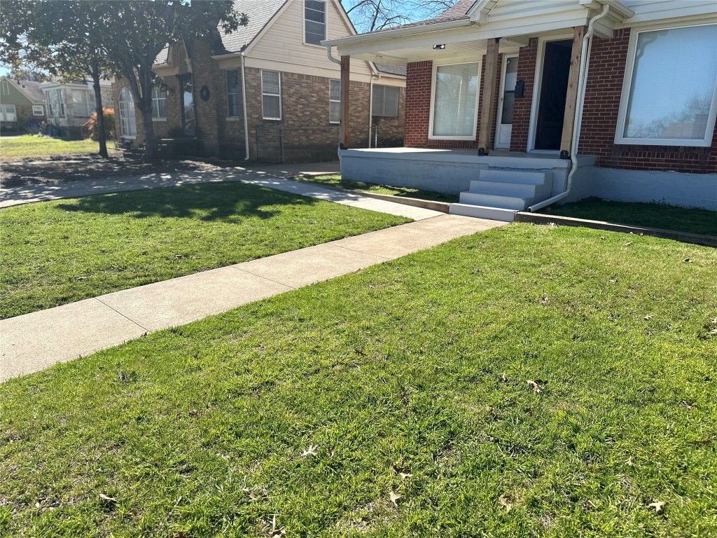809 Cliffdale Avenue Dallas TX 75211