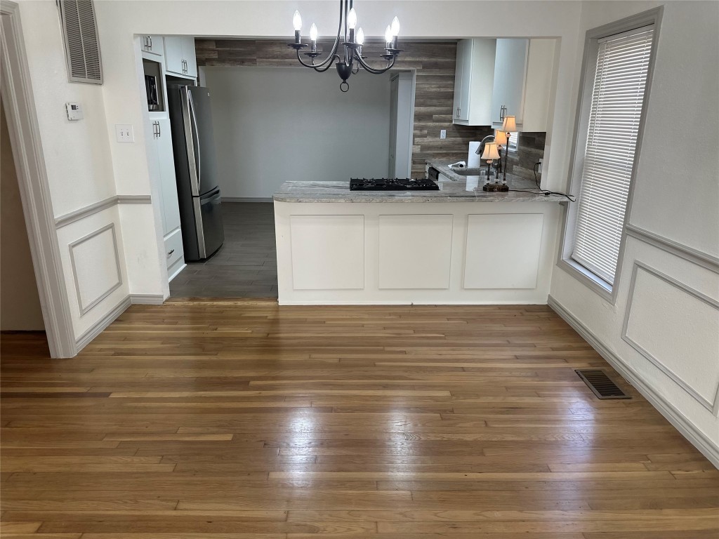 809 Cliffdale Avenue Dallas TX 75211