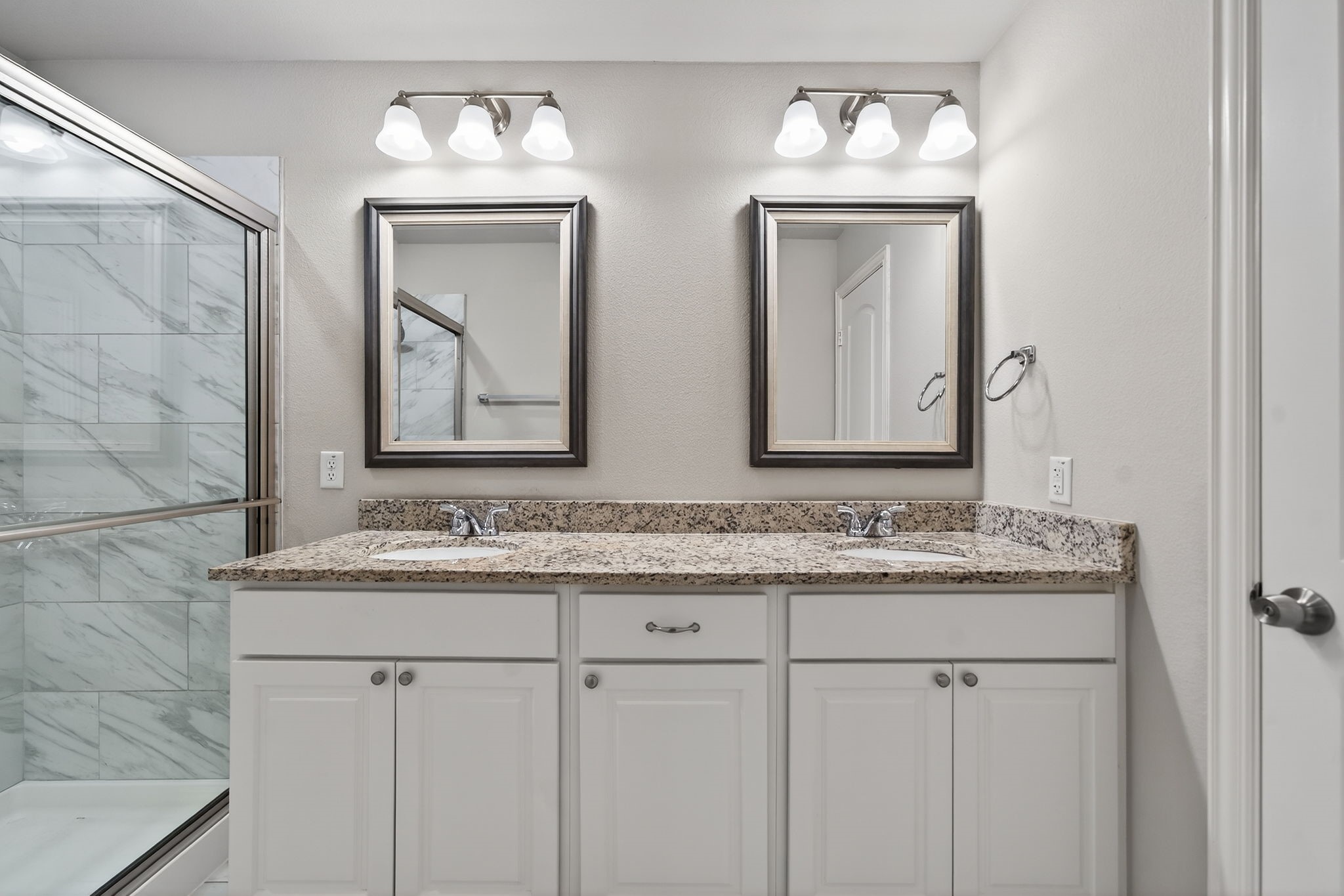 1142 Mahmoud Egal Drive Irving TX 75061