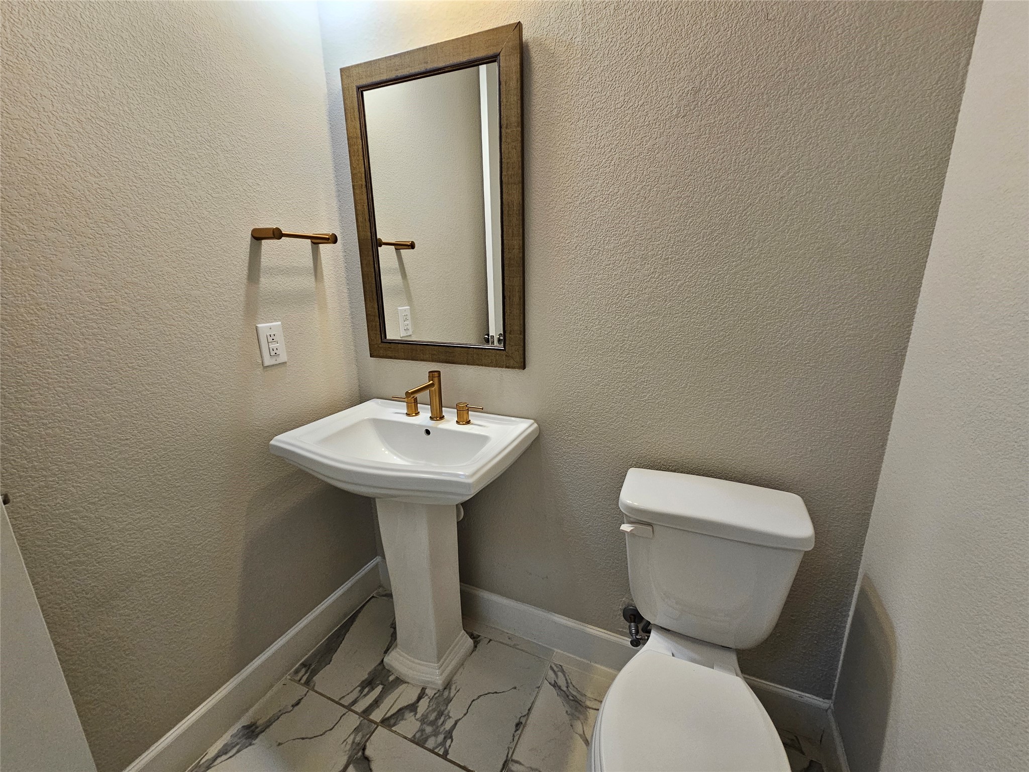 8045 Emerald Rock Drive Dallas TX 75228