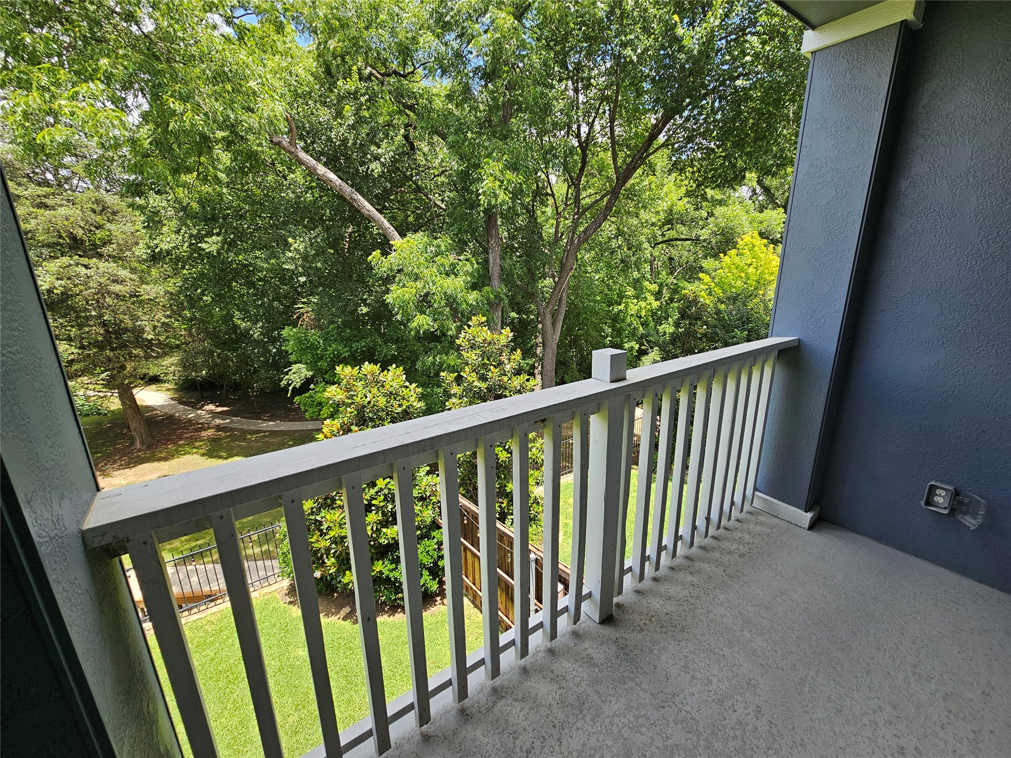 8045 Emerald Rock Drive Dallas TX 75228