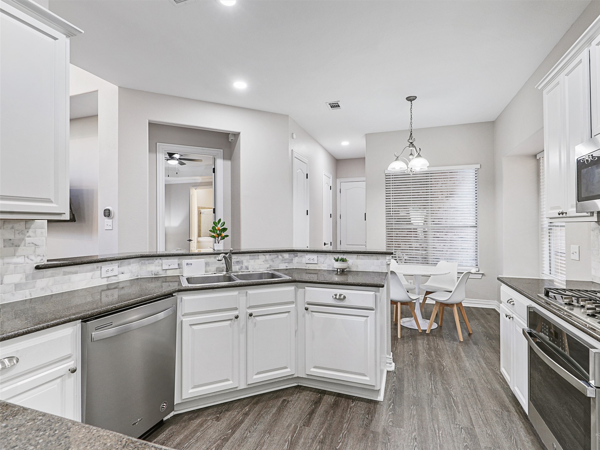 1460 Bristol Lane Lewisville TX 75077