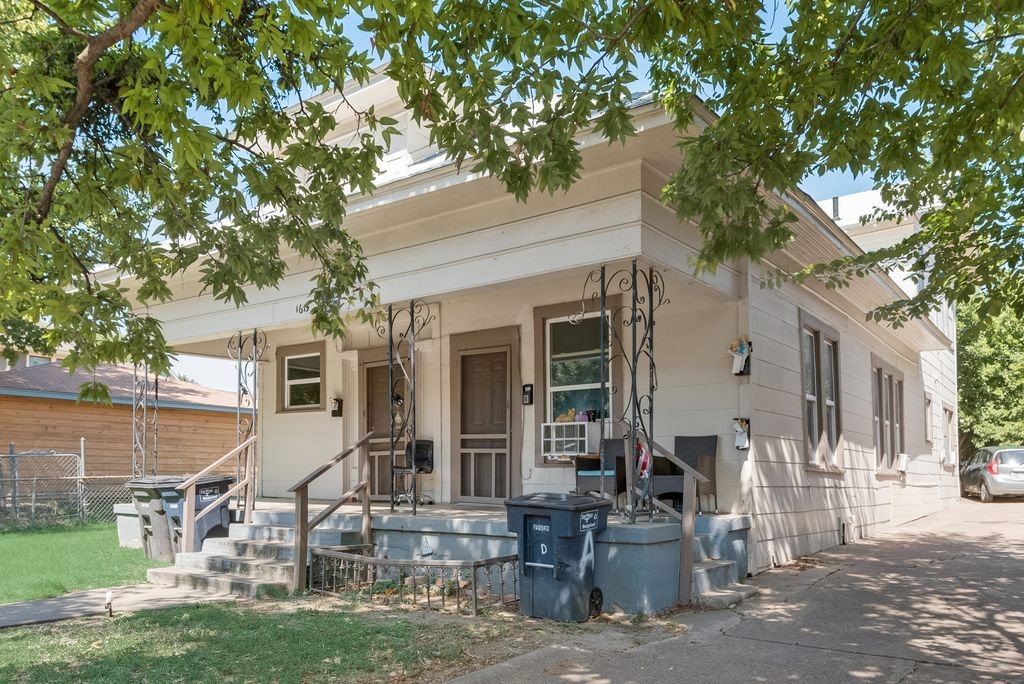 1615 Alston Avenue Fort Worth TX 76104