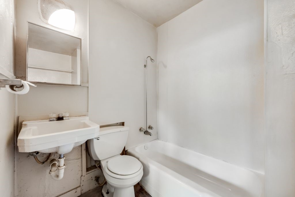 1615 Alston Avenue Fort Worth TX 76104