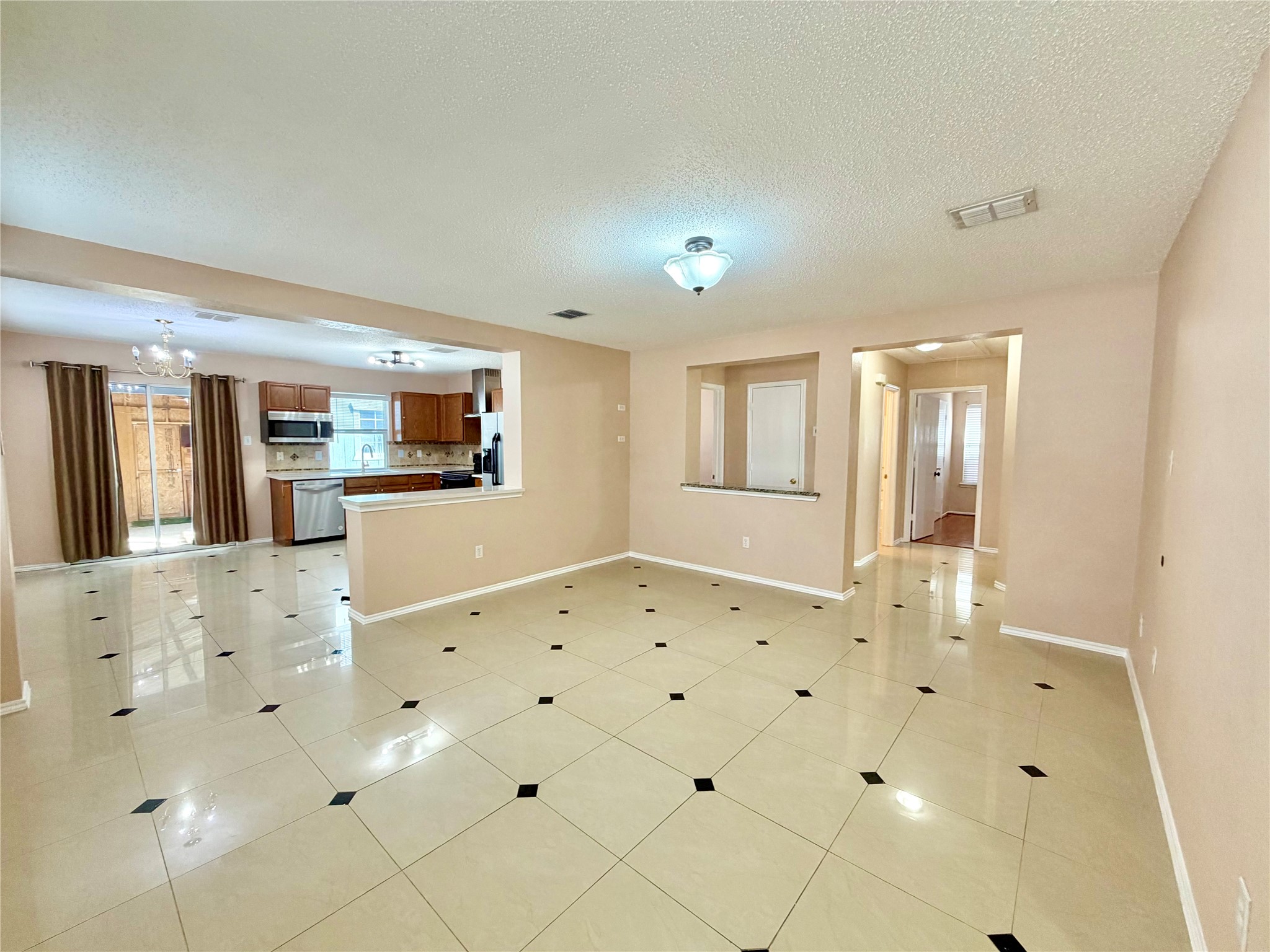 7409 Cresswell Drive Arlington TX 76001