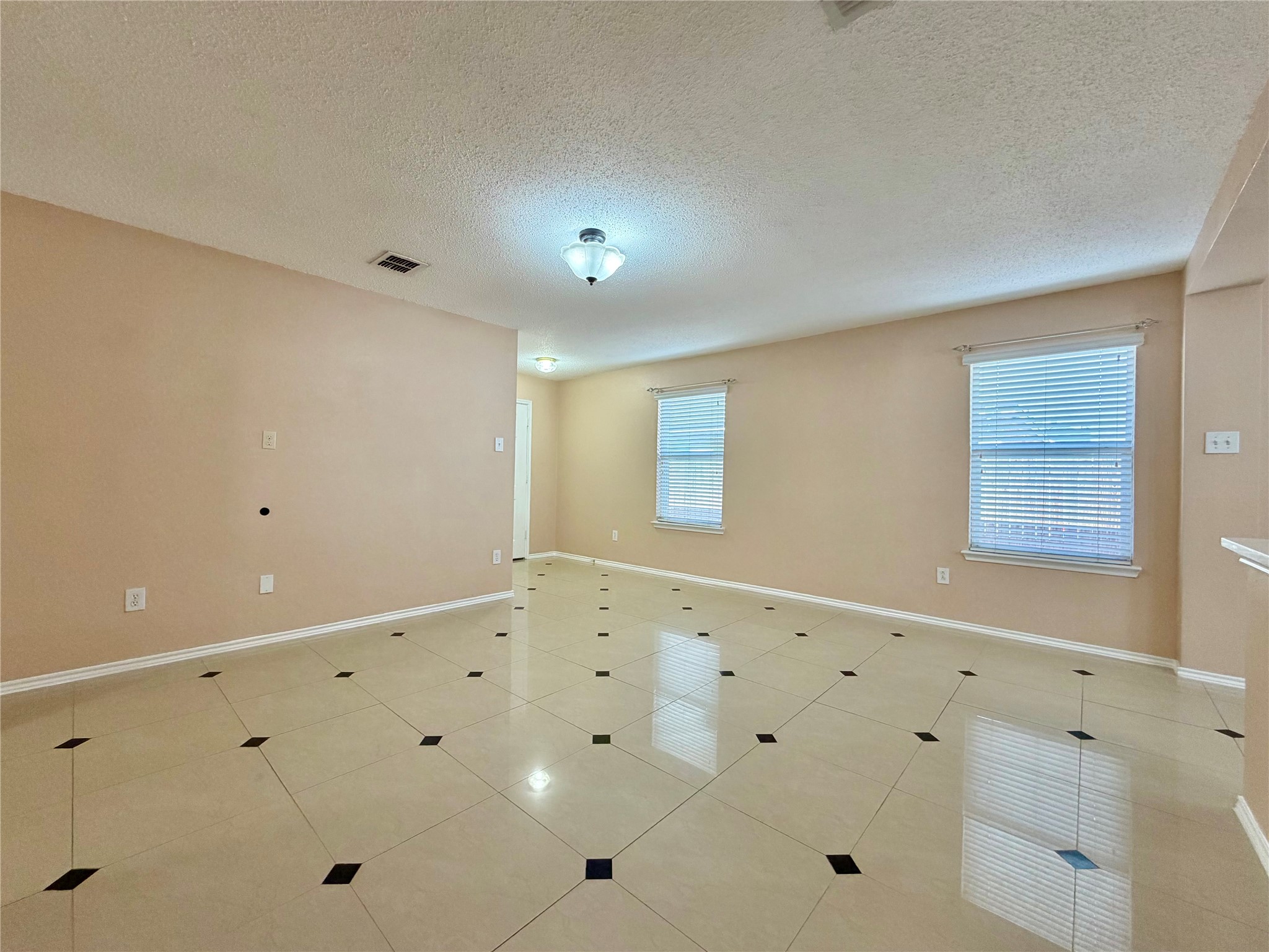 7409 Cresswell Drive Arlington TX 76001