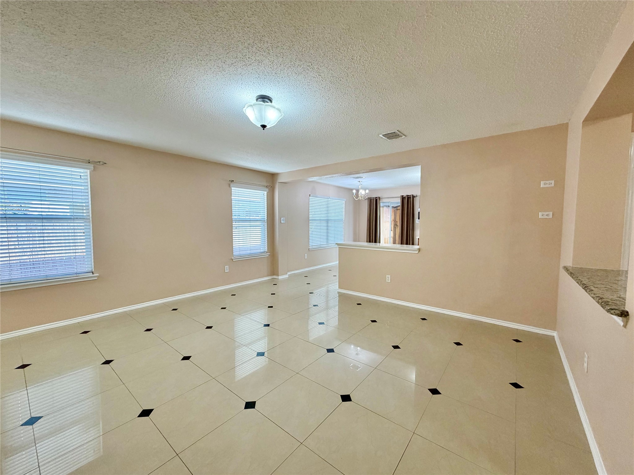7409 Cresswell Drive Arlington TX 76001
