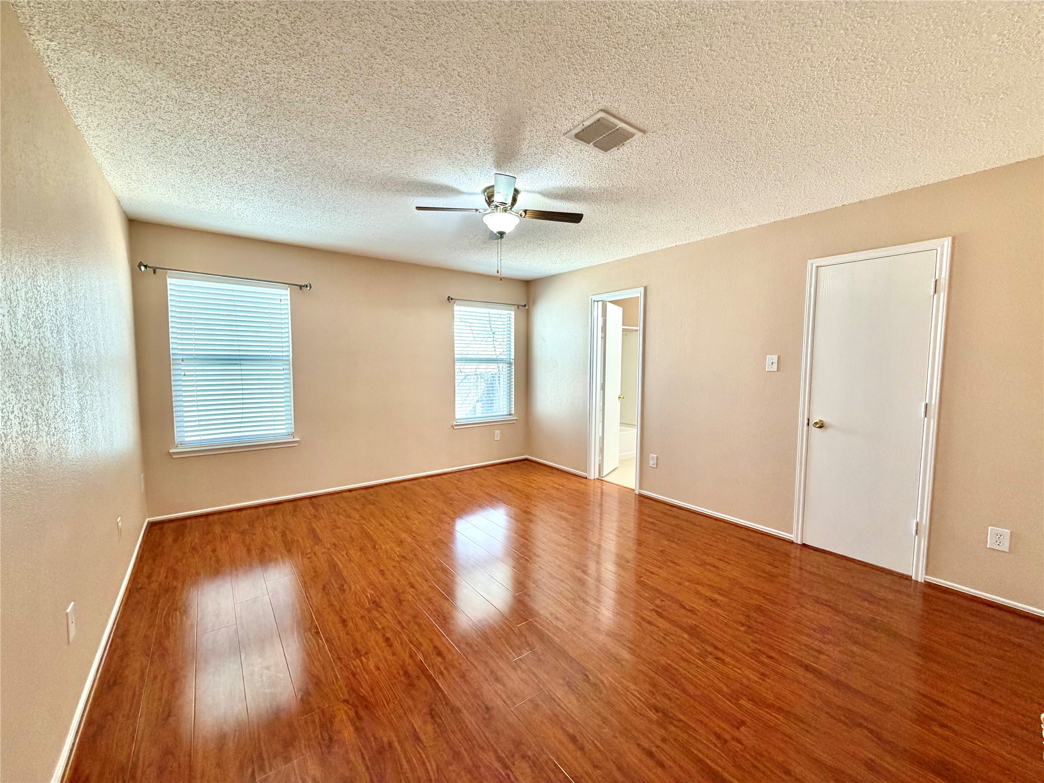 7409 Cresswell Drive Arlington TX 76001