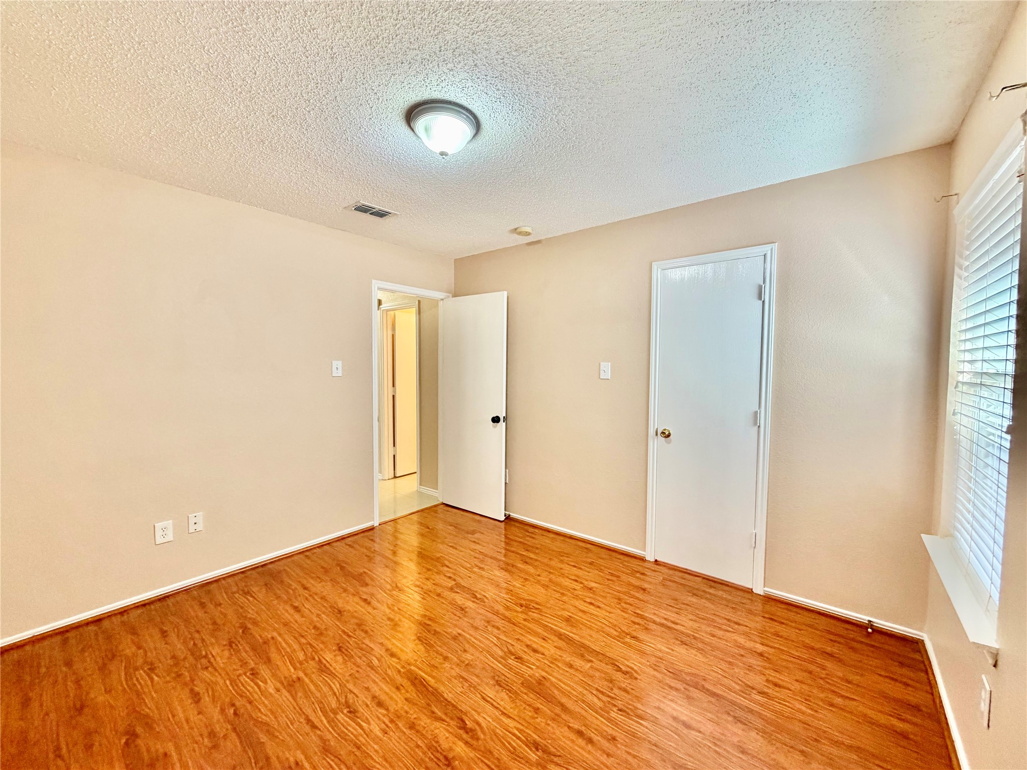 7409 Cresswell Drive Arlington TX 76001