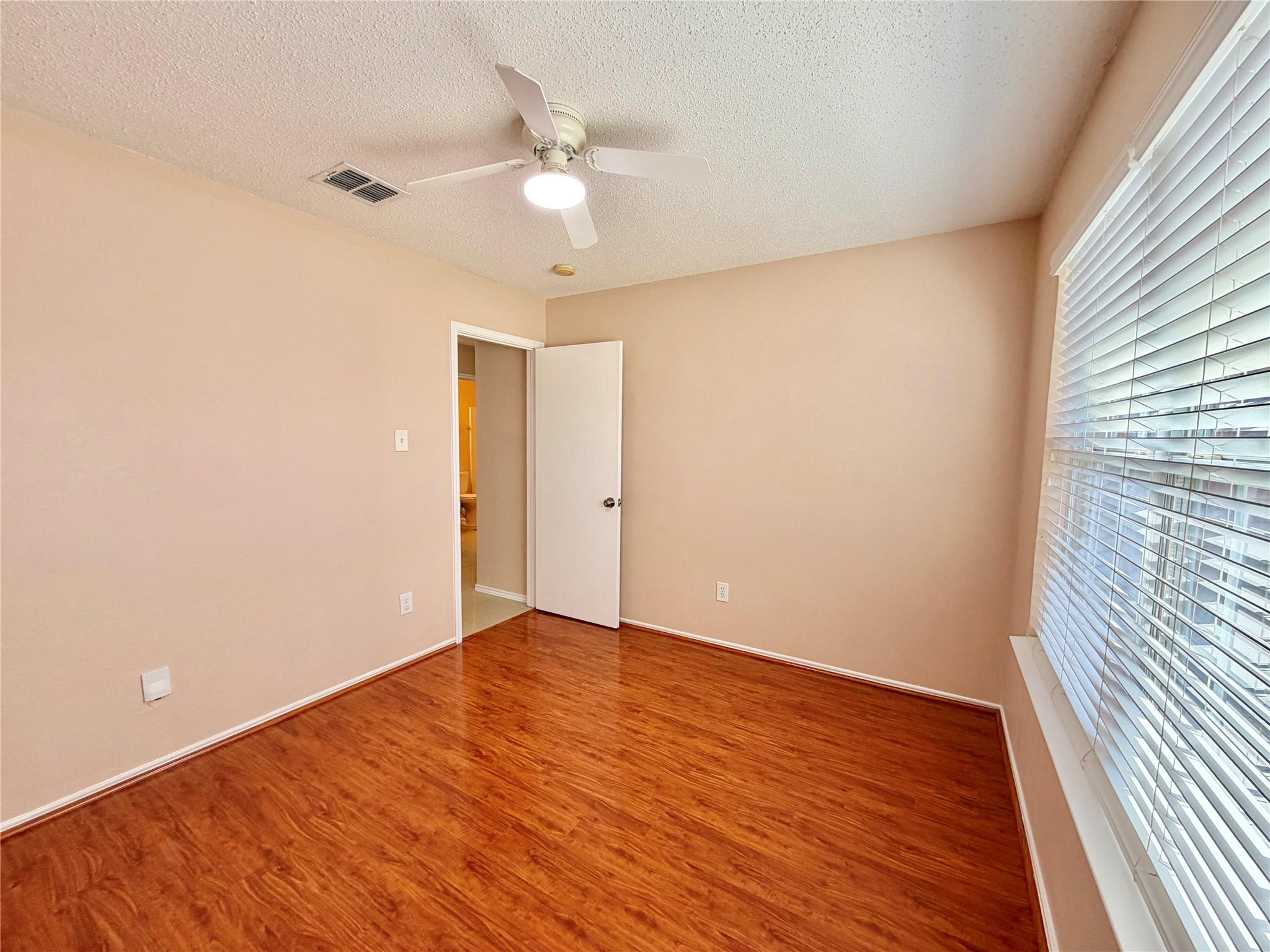 7409 Cresswell Drive Arlington TX 76001