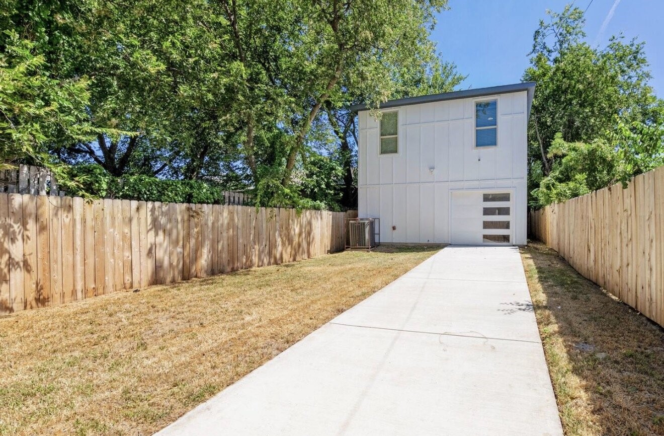 2021 Leath Street Dallas TX 75212