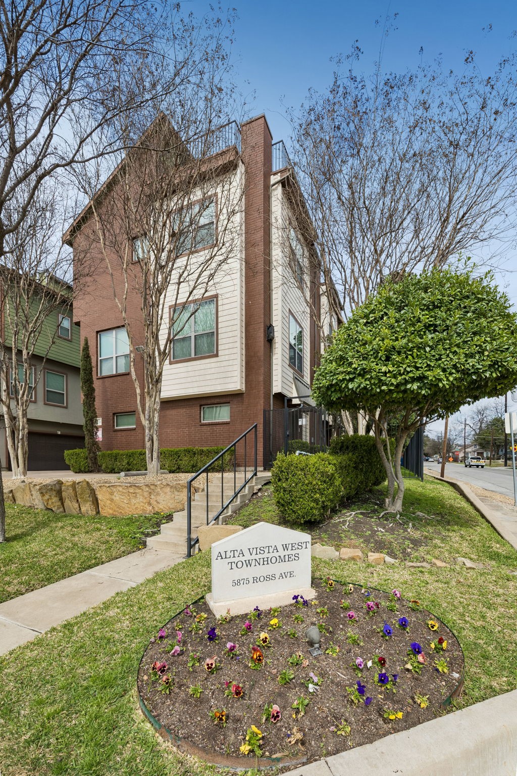 5875 Ross Avenue Dallas TX 75206