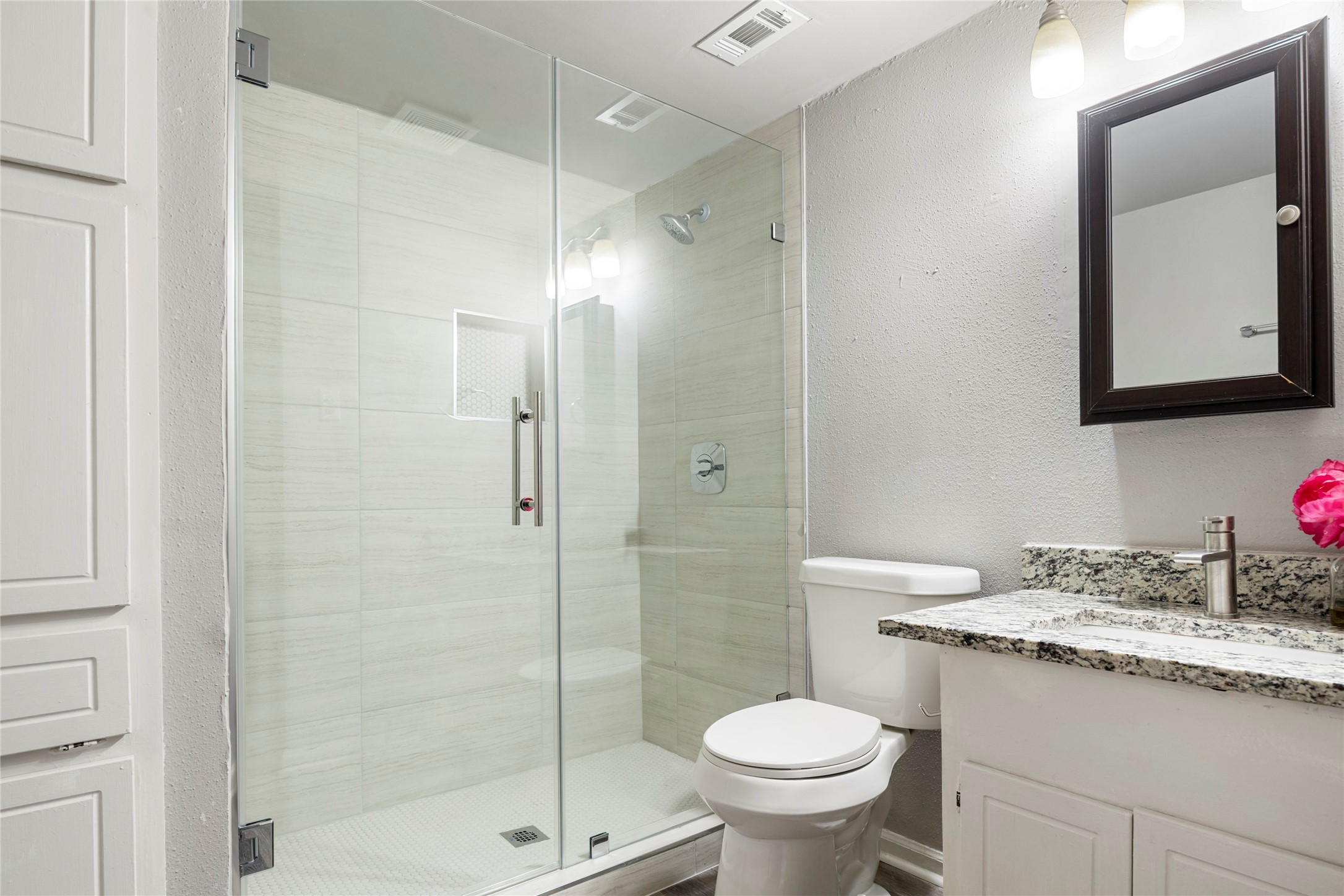 208 Wilshire Drive Euless TX 76040