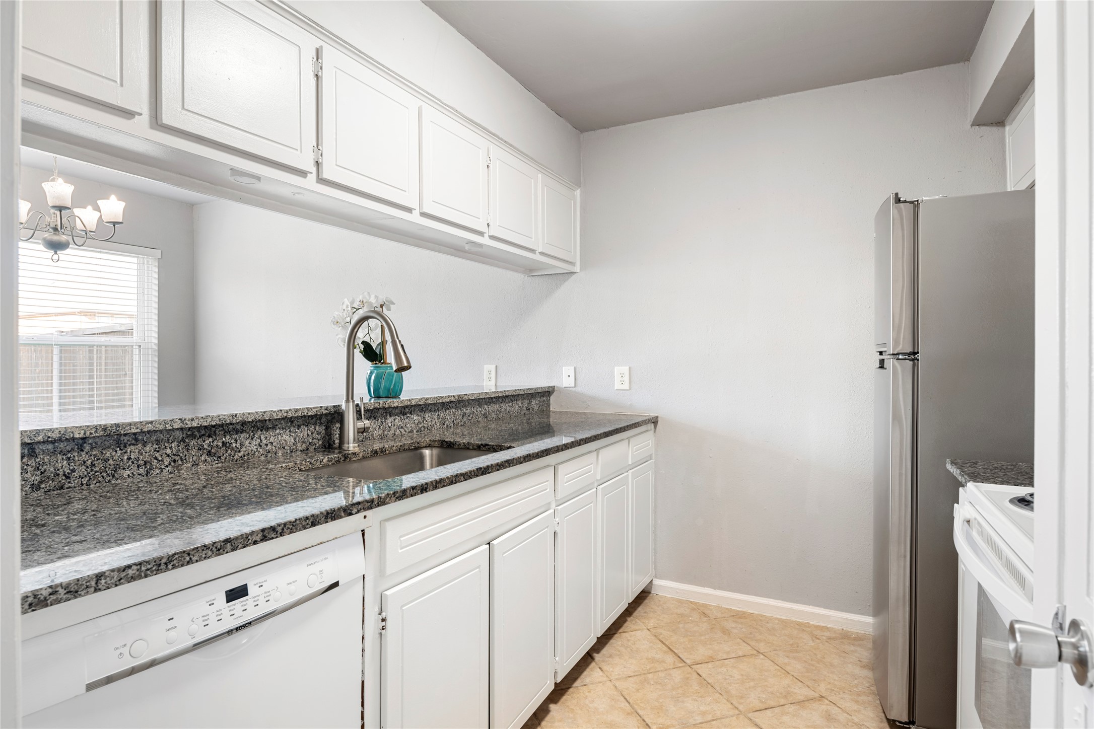 208 Wilshire Drive Euless TX 76040