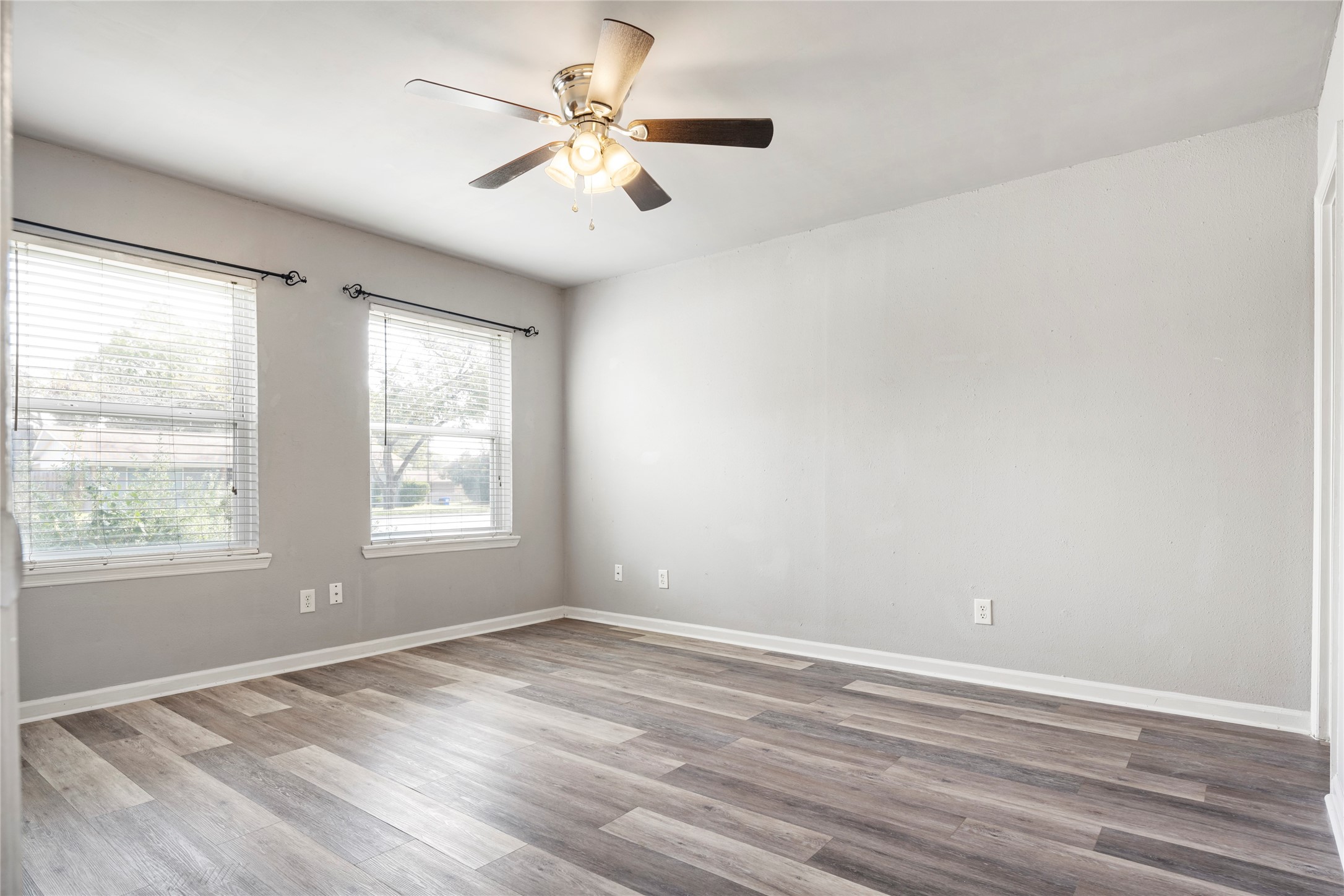 208 Wilshire Drive Euless TX 76040
