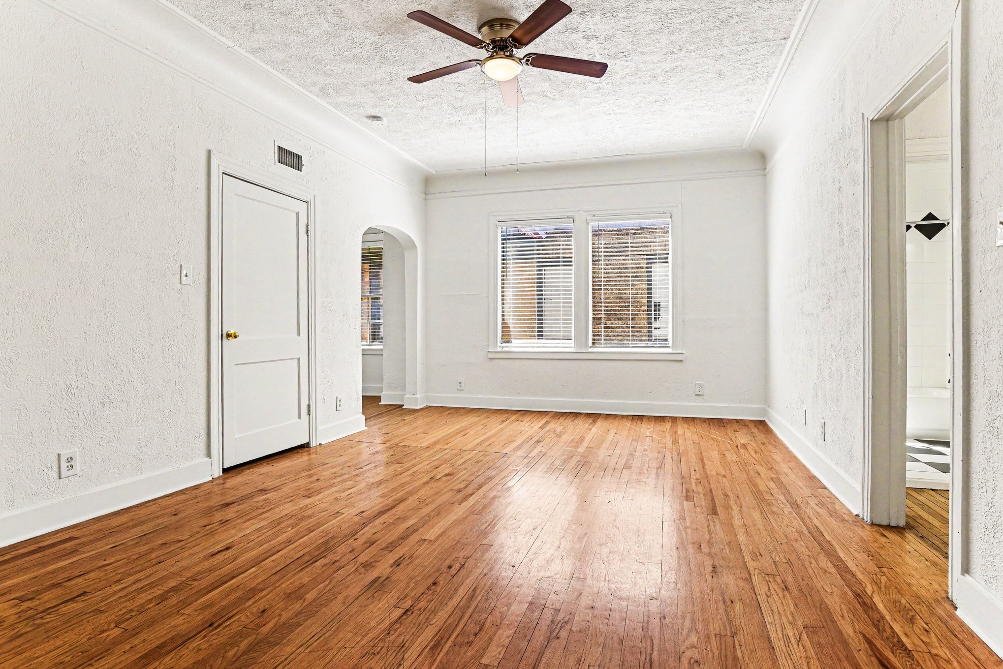 4515 Swiss Avenue Dallas TX 75204