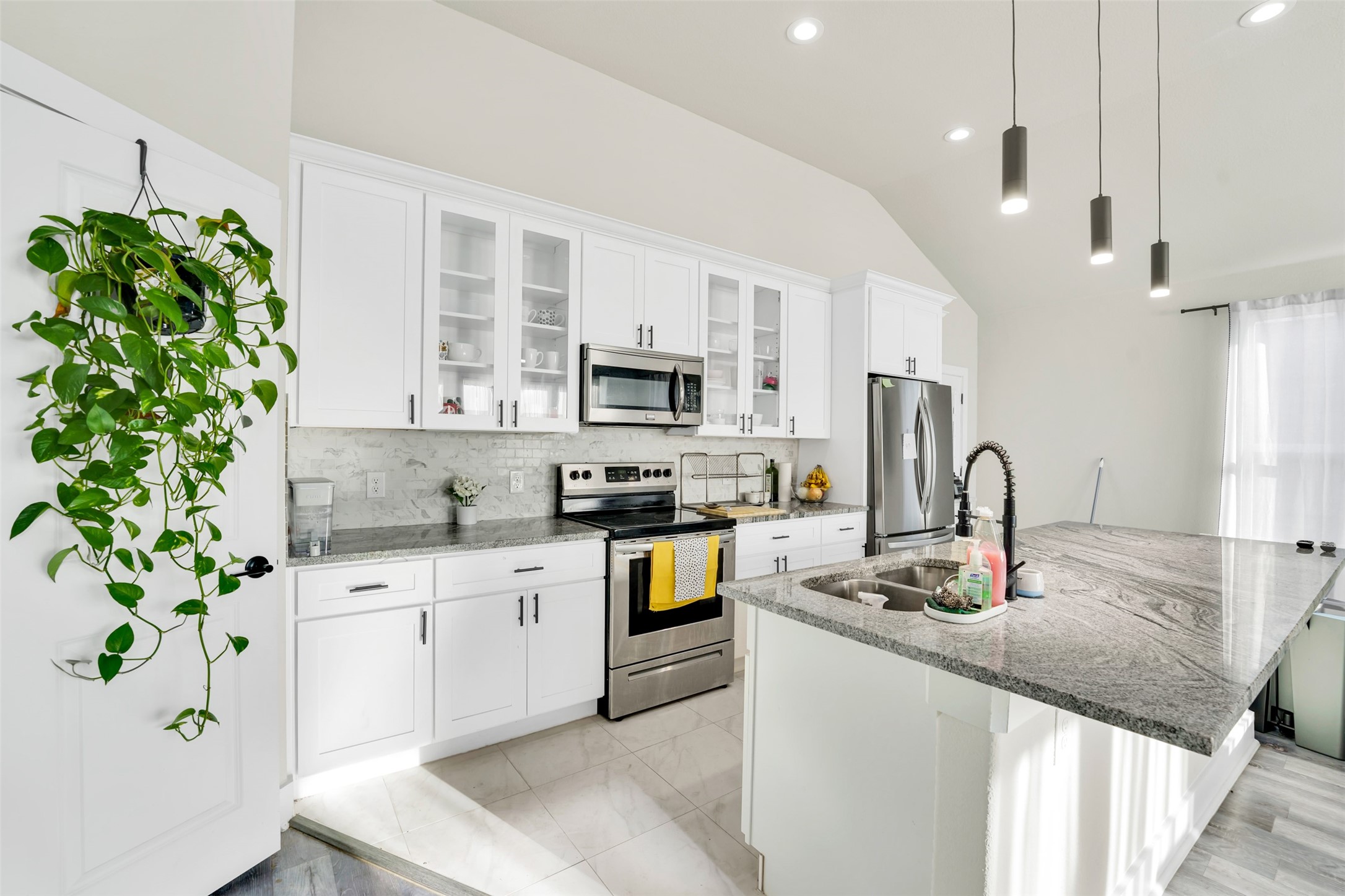 4621 Collins Avenue Dallas TX 75210