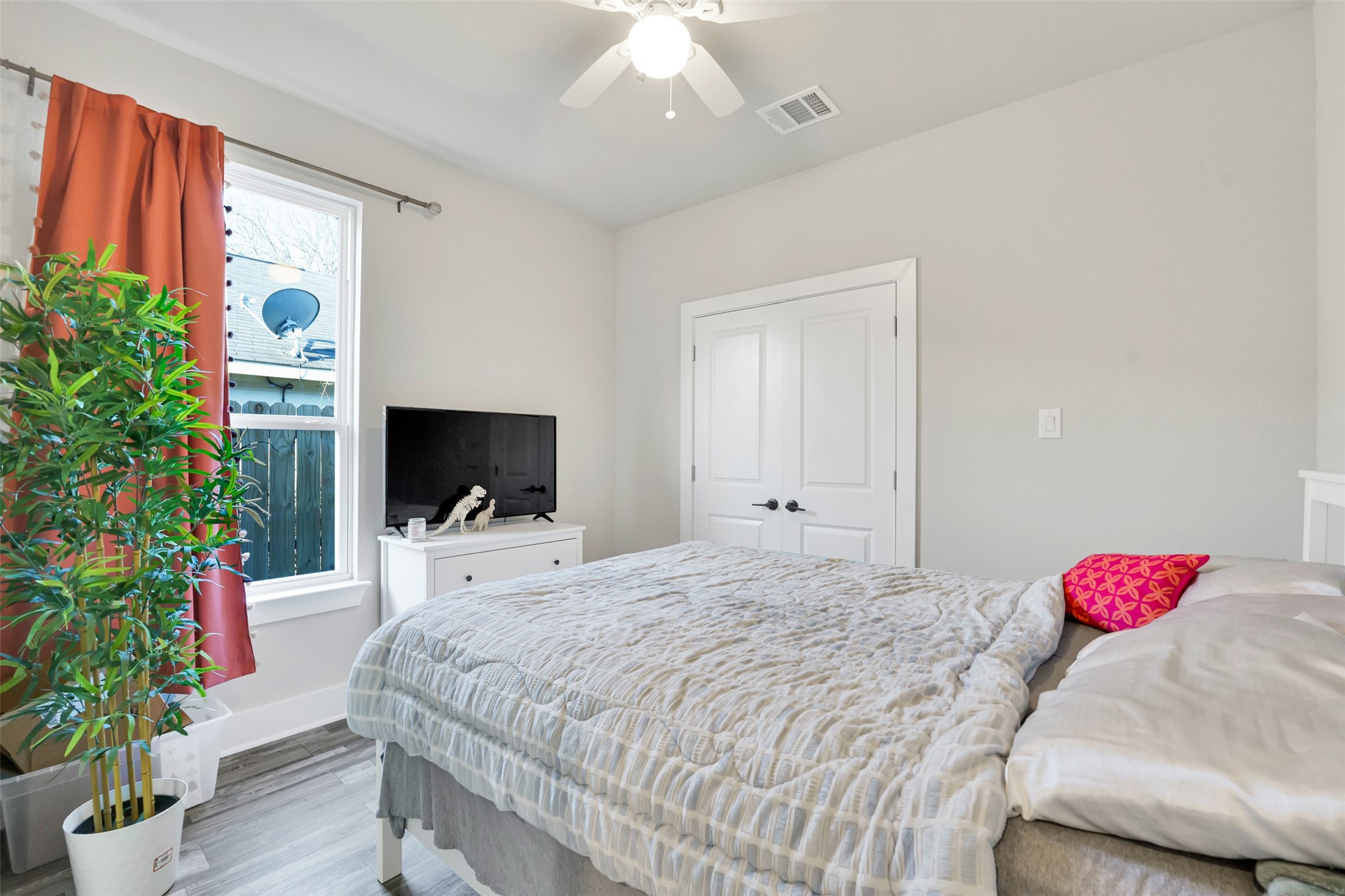 4621 Collins Avenue Dallas TX 75210