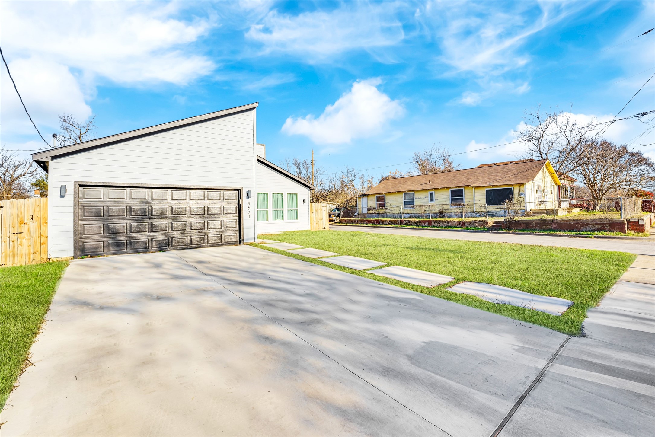 4621 Collins Avenue Dallas TX 75210