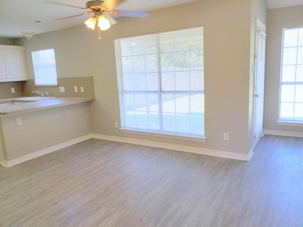 516 Bluebird Lane Red Oak TX 75154