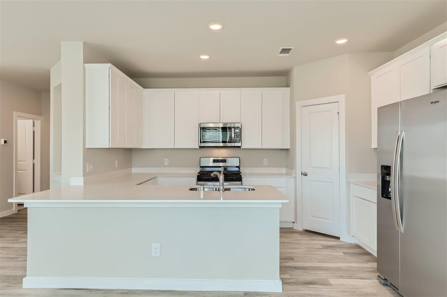 2404 Freshwater Lane Mckinney TX 75071