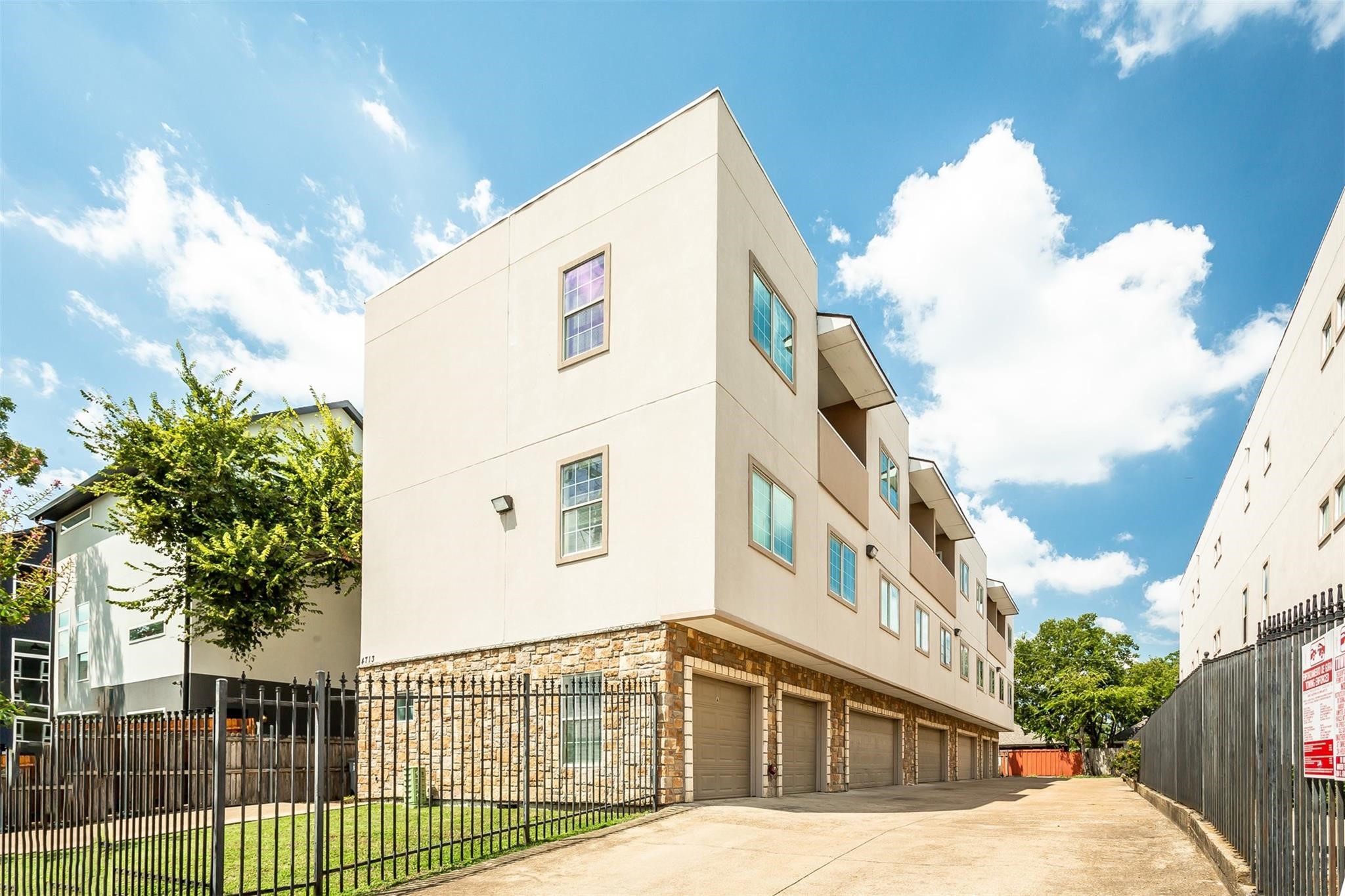 4713 Virginia Avenue Dallas TX 75204
