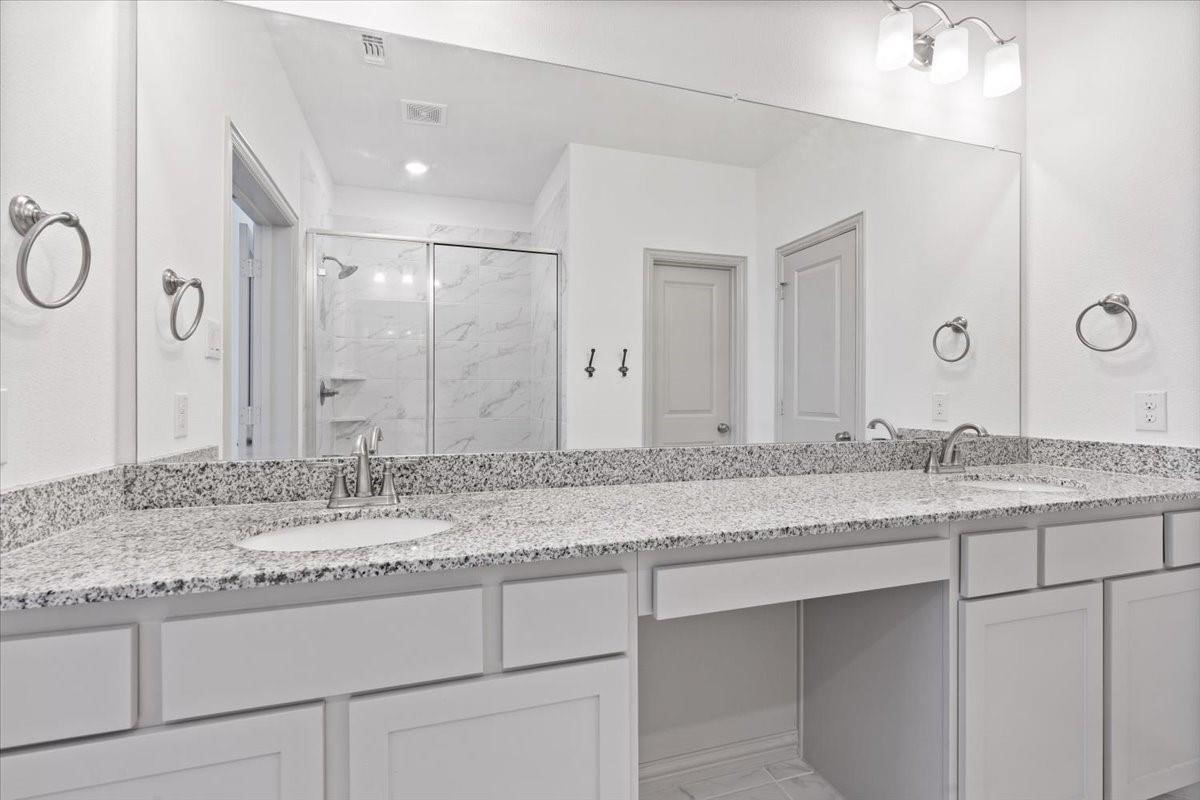 4725 Smokey Quartz Lane Arlington TX 76005
