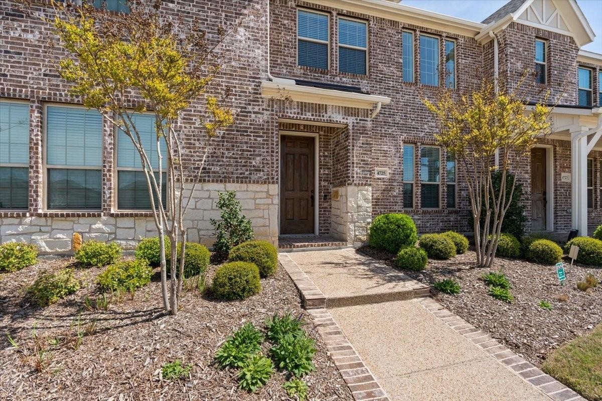 4725 Smokey Quartz Lane Arlington TX 76005