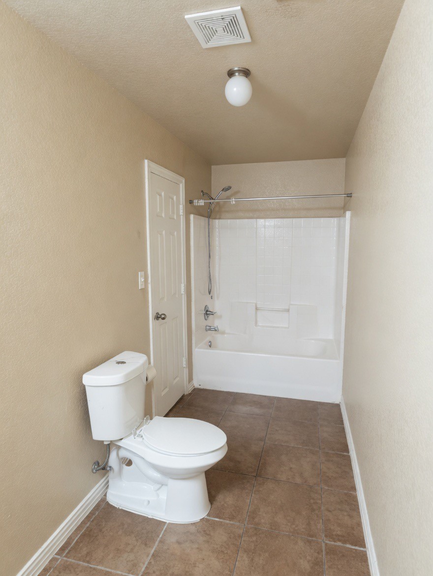 673 S Heights Drive Crowley TX 76036