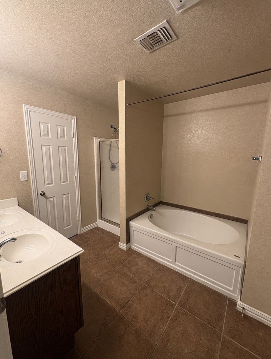 673 S Heights Drive Crowley TX 76036