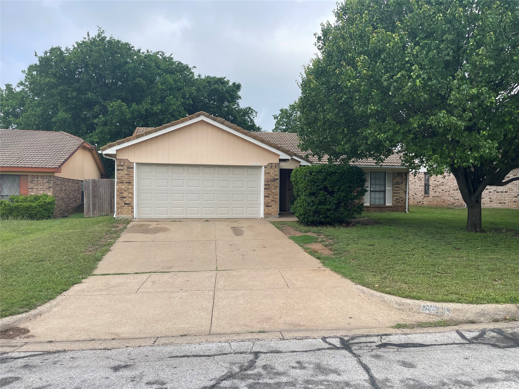 7420 Meadow Creek Drive Fort Worth TX 76133