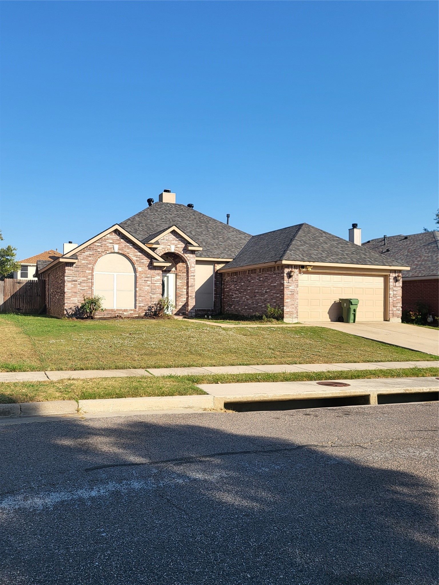 7711 Rochester Lane Arlington TX 76002